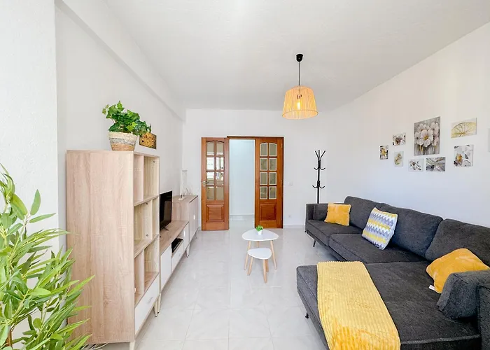 Urban Retreat With Easy Beach Access #1892