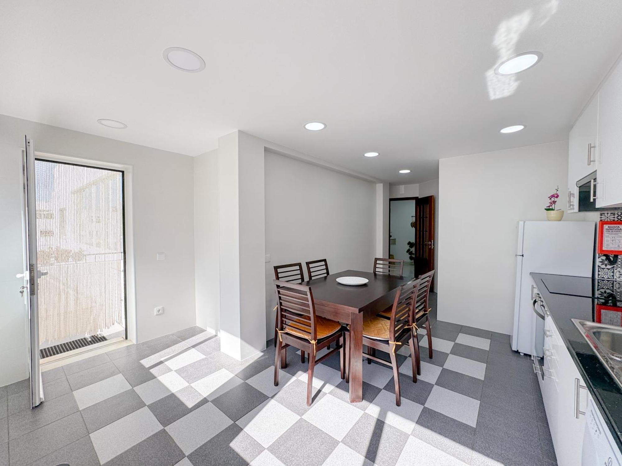 Urban Retreat With Easy Access #1892 Apartamento