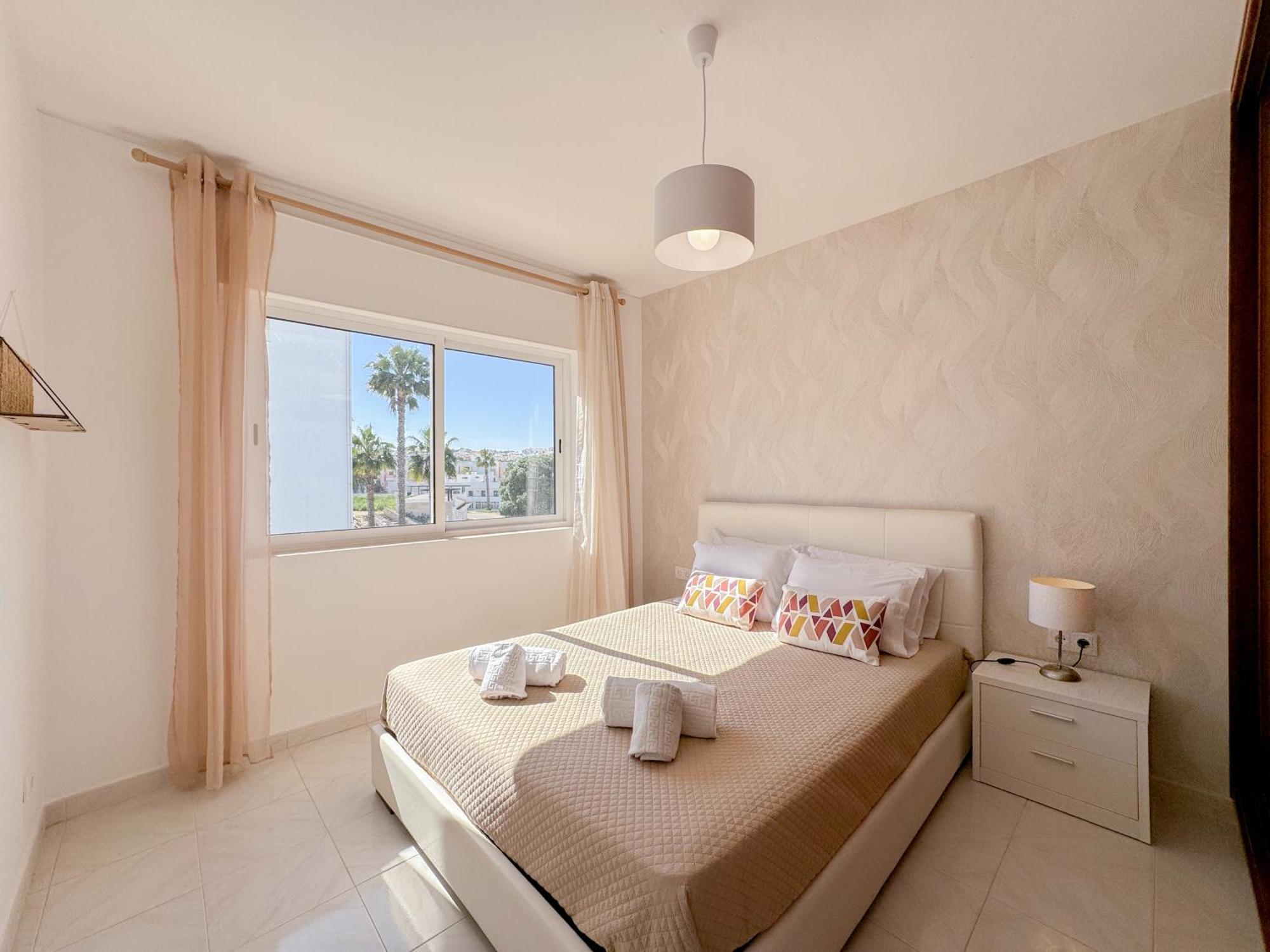 Urban Retreat With Easy Access #1892 Lagos
